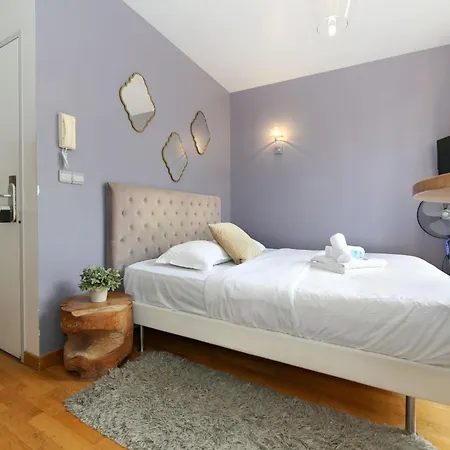 Service - En Face Du Musee - 5 Apartmán